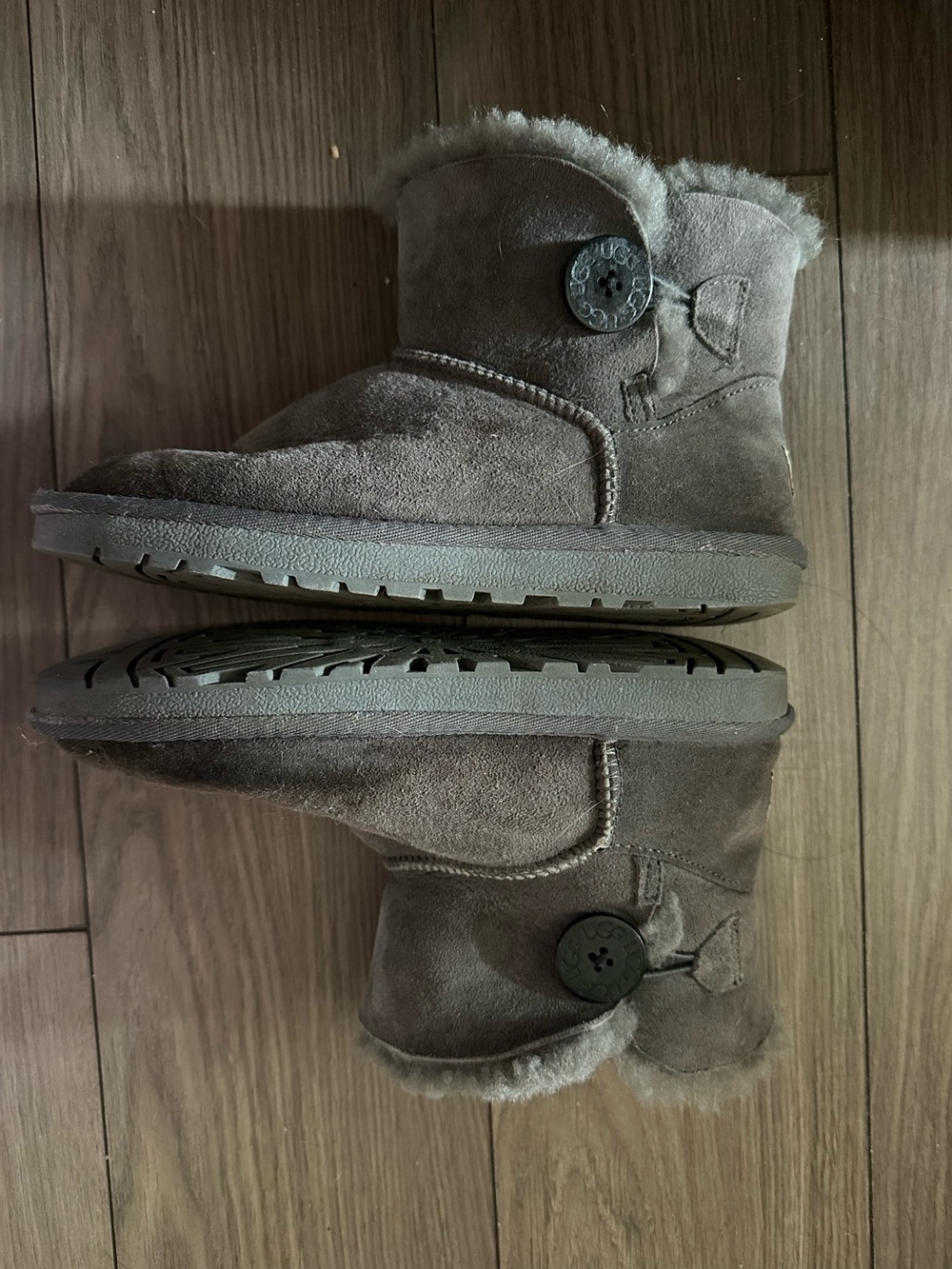 UGG Button Mini Boots